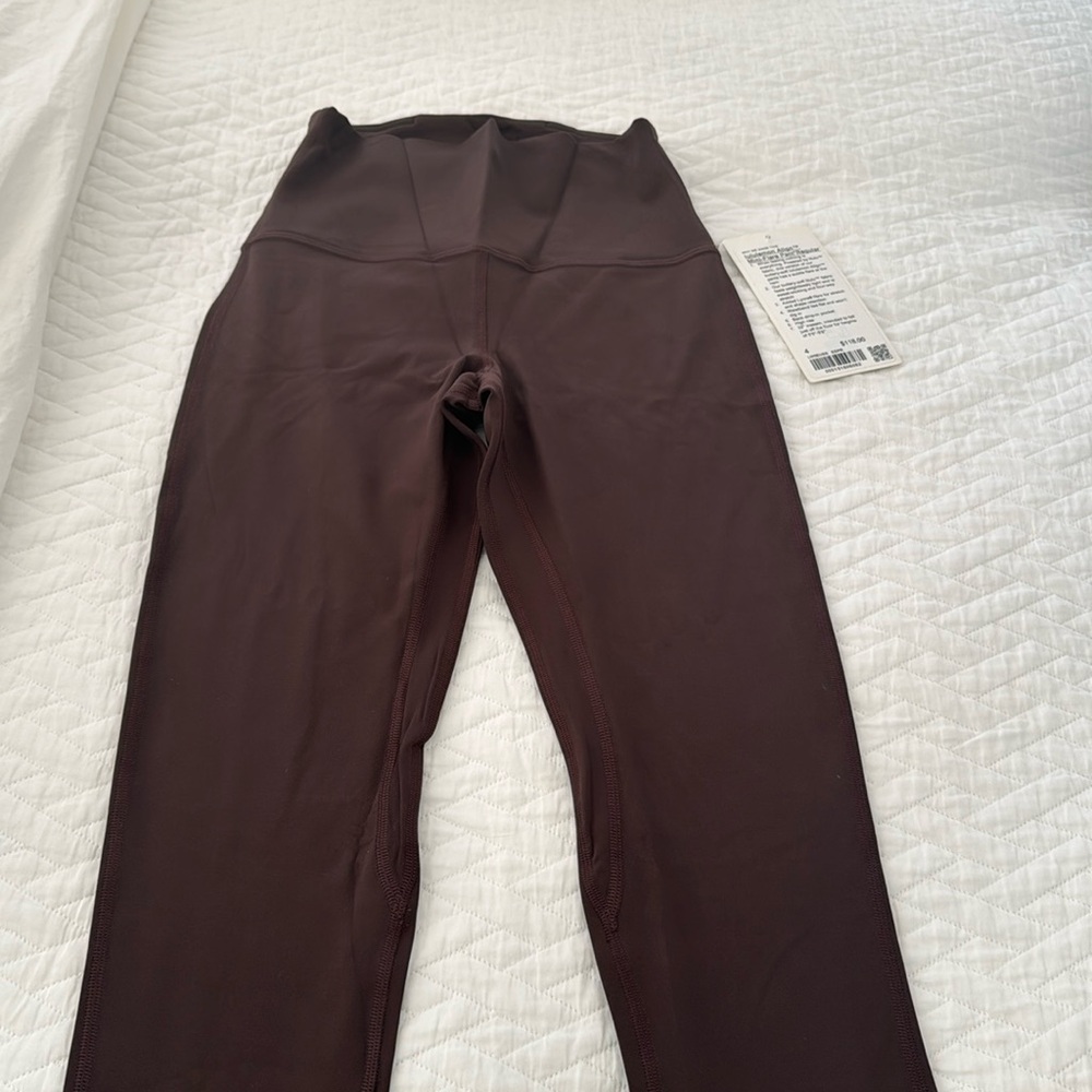 New with tags align, mini flare from Lululemon.